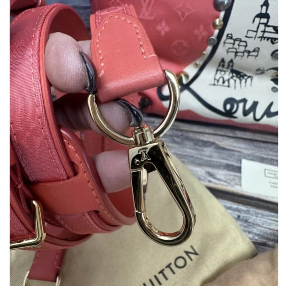 Louis Vuitton Coral Nouvelle Vague Beach
Bag 2012 Limited Edition NWOT - Picture 5 of 9